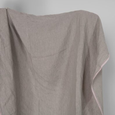 Lininis audinys žalsvai alyvinis skalbtas