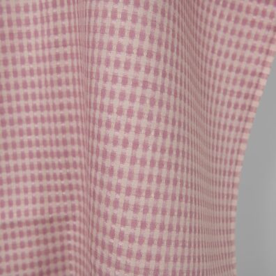 Lino audinys pilkšvai alyviniu raštu tinka drabužiams ir namų tekstilės gaminiams siūti