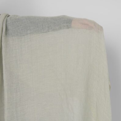 Lininis audinys pilkšvai žalsvas permatomas skalbtas