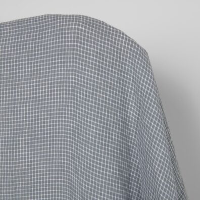 Lininis audinys pilkai-baltai languotas skalbtas, minkštas, švelnus