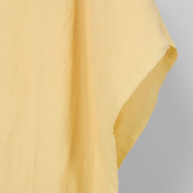 Puslininis audinys gelsvas skalbtas tinka drabužiams ir namų tekstilės gaminiams siūti