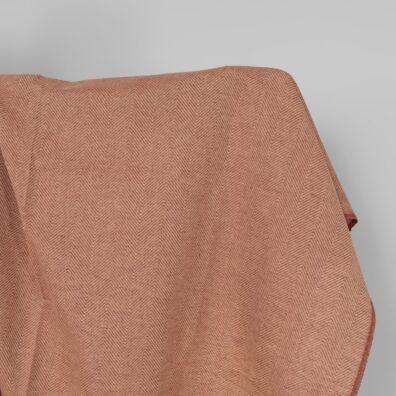 Puslininis audinys gelsvai rudu „eglutės“ raštu