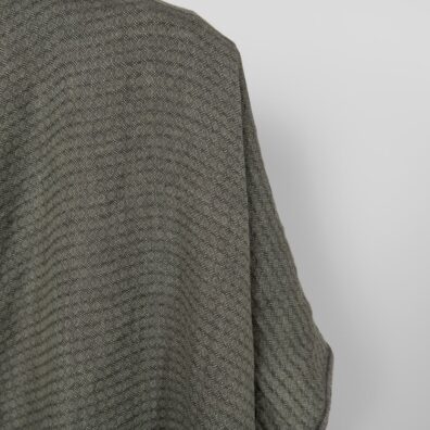 Lino audinys pilkai žaliu rombų raštu skalbtas tinka drabužiams ir namų tekstilės gaminiams siūti