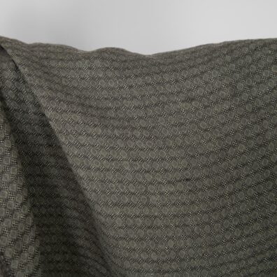 Lino audinys rombų raštu, išaustu iš sendintos žalios ir grafito pilkos spalvos verpalų, skalbtas