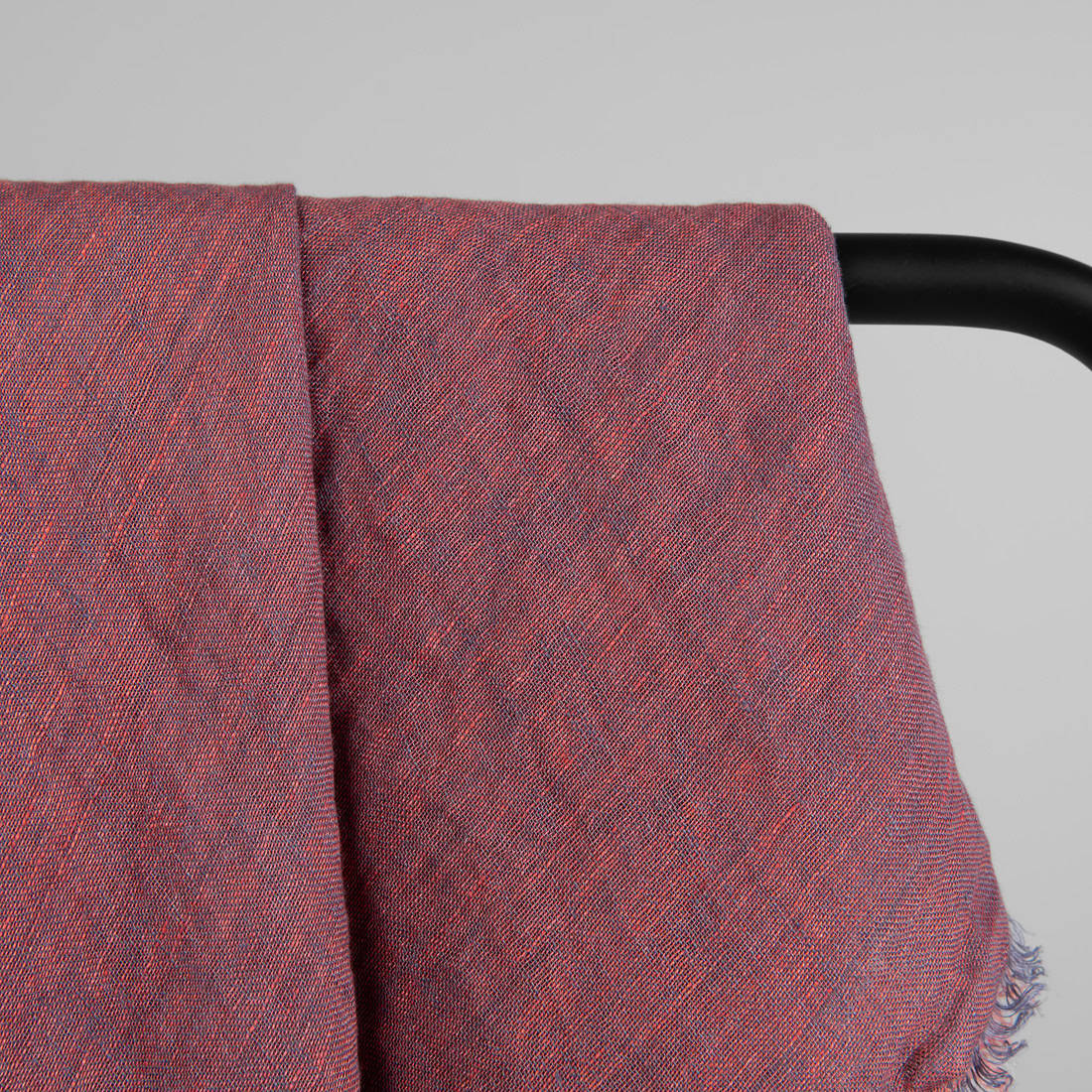 COMBO lininė rausvai violetinė skara melanžinė iš minkšto, švelnaus, specialiai skalbto audinio