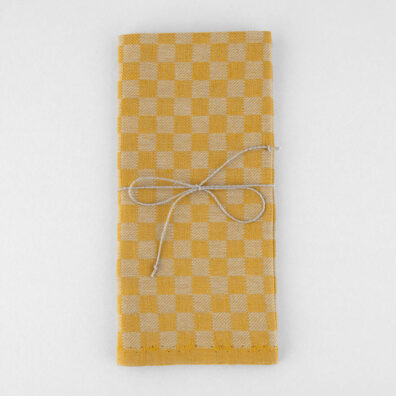 Puslininis virtuvės rankšluostis geltonais langeliais