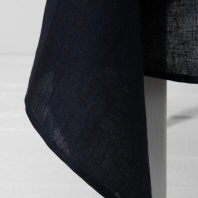 ISLA lininė staltiesė tamsiai mėlyna dryžuota