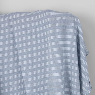 Platus puslininis audinys mėlynas su baltais dryžiais skalbtas