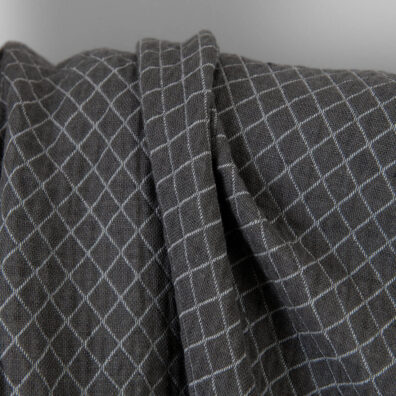 Puslininis žakardinis dvipusis audinys pilkais rombais skalbtas minkštas švelnus