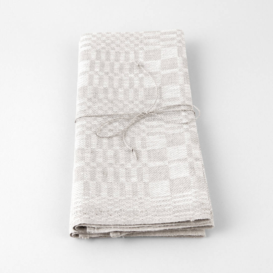 Lininių virtuvinių rankšluostukų rinkinys perrištas dailia virvele