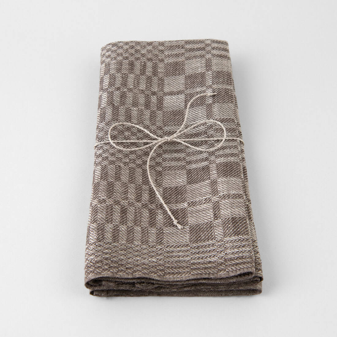 Lininių virtuvinių rankšluostukų rinkinys perrištas dailia virvele