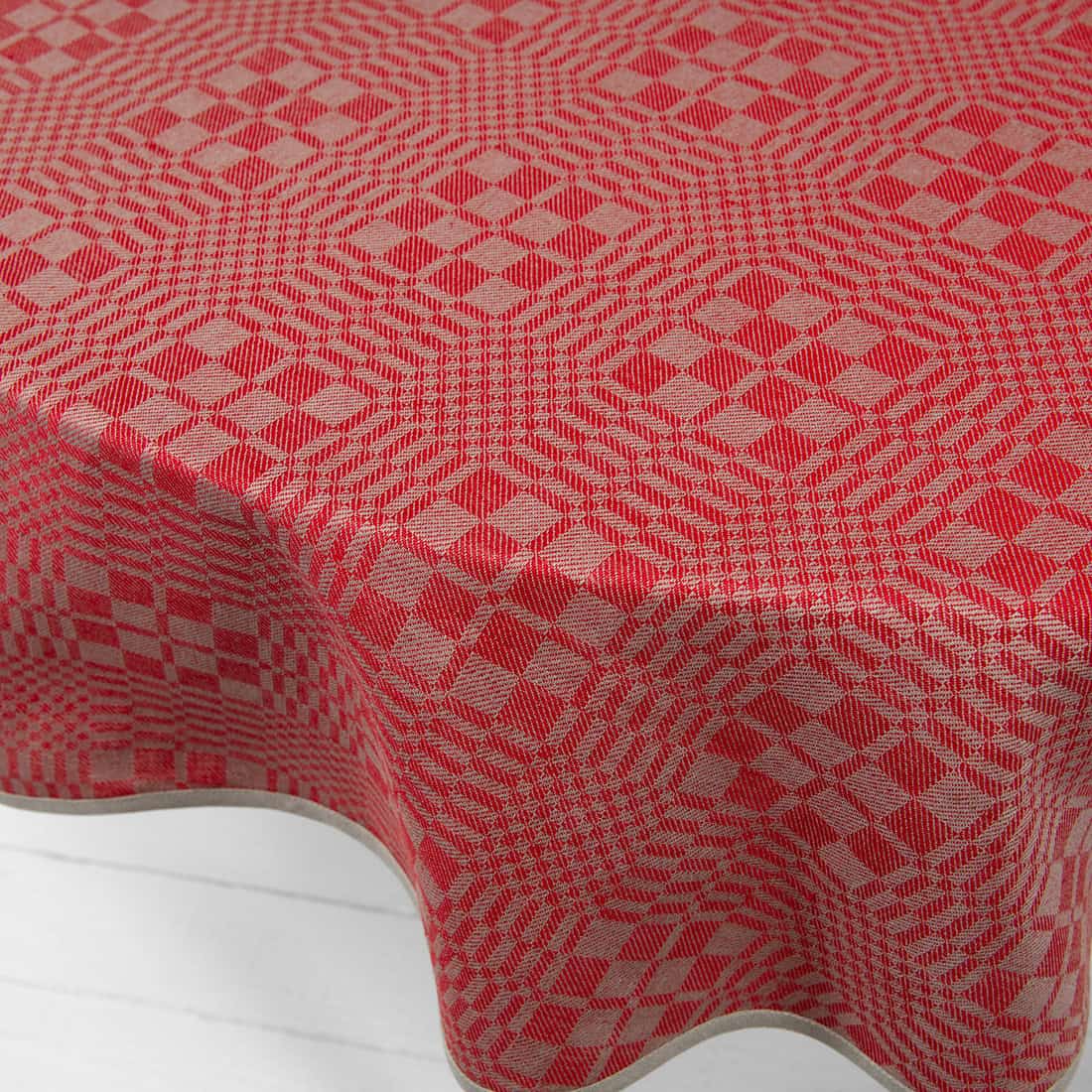 WILLOW puslininė apvali (ovali) staltiesė su raudonai pilku tradicinių langelių raštu