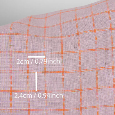 Lino audinys šviesiai alyviniais ir ryškiai oranžiniais langeliais