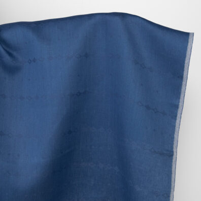 Lininis audinys tamsios pilkšvos mėlynos spalvos su rombais