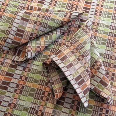 VIOLA apvali (ovali) ruda žalia languota staltiesė, su derančiomis servetėlėmis