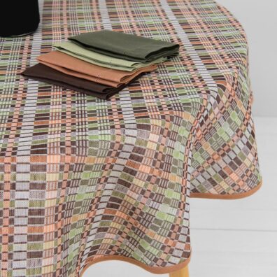 VIOLA apvali (ovali) ruda žalia languota staltiesė, dvisluoksnio audinio