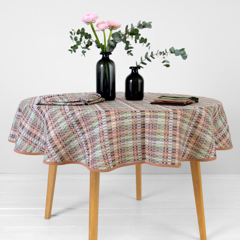 VIOLA apvali (ovali) ruda žalia staltiesė