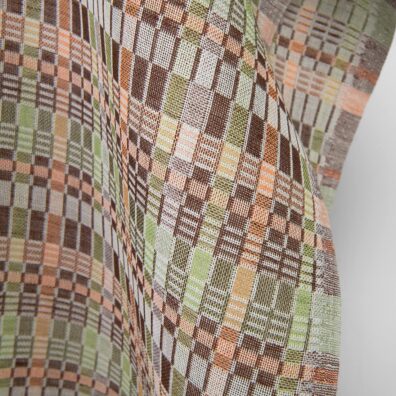 Puslininis audinys daugiaspalviais rusvais langeliais, dvisluoksnis