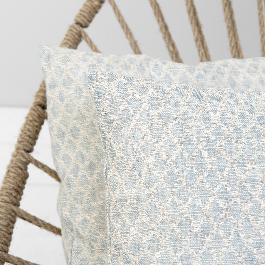 Pagalvės užvalkalas rusvai pilkas, su užtrauktuku