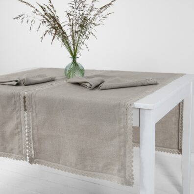 Szary bieżnik stołowy