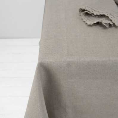 Szary obrus lniany wytkany w romby