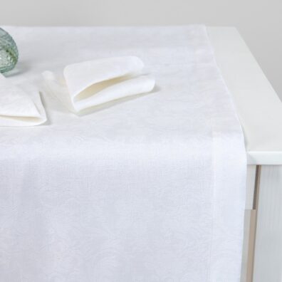 Biały żakardowy bieżnik stołowy