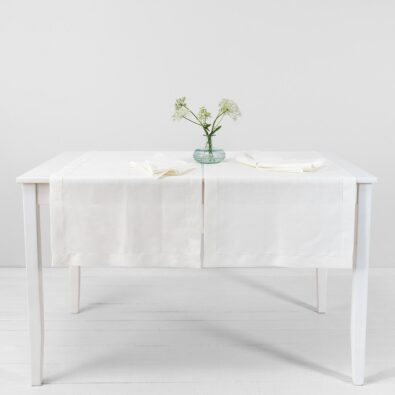 AIRA biały bieżnik stołowy