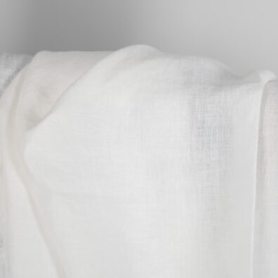Mlecznobiała tkanina lniana prana