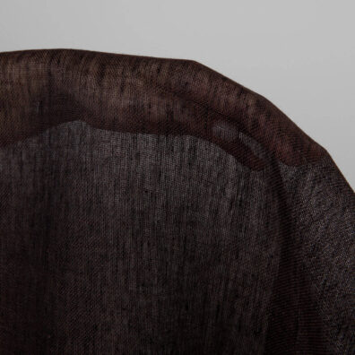 Ciemnobrązowa, rzadko tkana tkanina 100% lniana