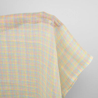 Rzadko tkana przeźroczysta tkanina lniana