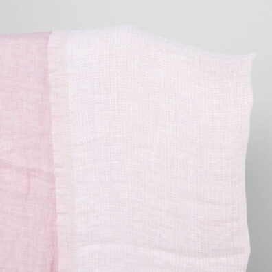 Biaława strona tkaniny.