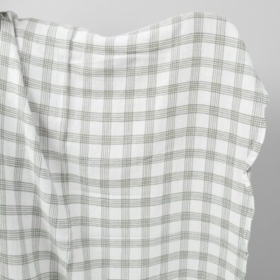 Prana śnieżnobiała tkanina w kratkę