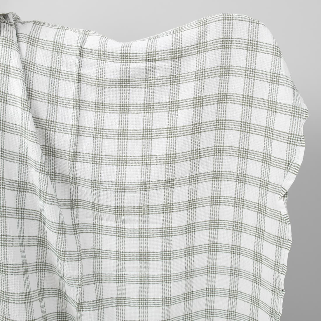 Prana śnieżnobiała tkanina w kratkę