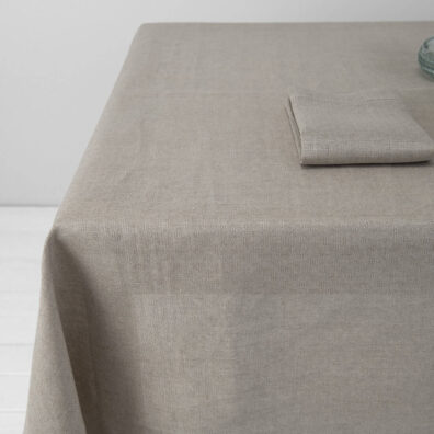 Ażurowy szary obrus lniany