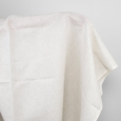 Tkanina lniana w biało – szare drobne paski