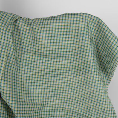 Lniana tkanina w niebiesko - zieloną krateczkę