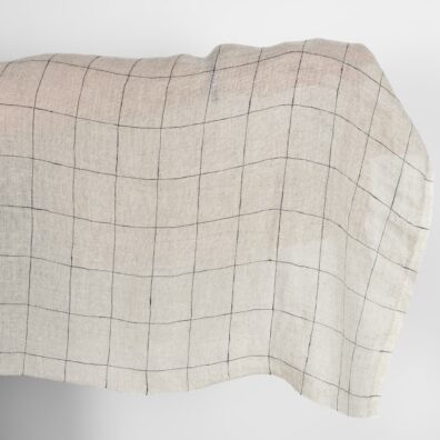 Prana szara przeźroczysta tkanina w czarną kratkę