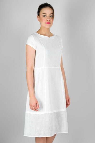 Biała sukienka lniana „Felicyta”.