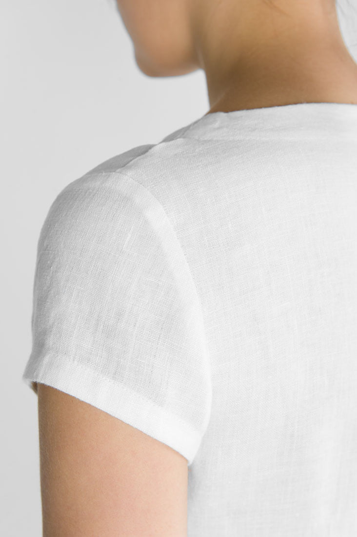 Biała sukienka lniana. Krótki rękaw.