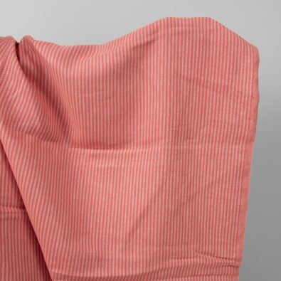 Czerwono - biała tkanina lniana