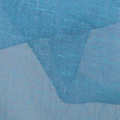 Lniana tkanina przeźroczysta błękitna.