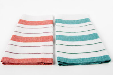 Komplet ściereczek kuchennych w czerwone i zielone paski.