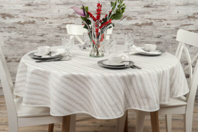 Lniany, mlecznobiały, okrągły (owalny) obrus w szare ornamenty