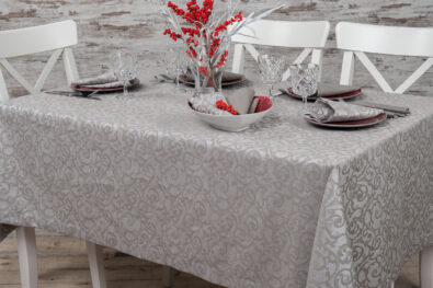 Lniany obrus w srebrzysto - szary ornament