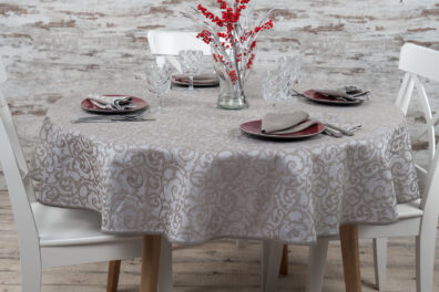Lniany okrągły (owalny) obrus w srebrzysto - szary ornament