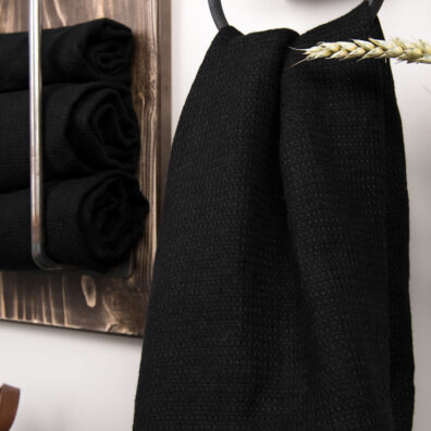 Duży, przytulny ręcznik z naturalnej zmiękczanej