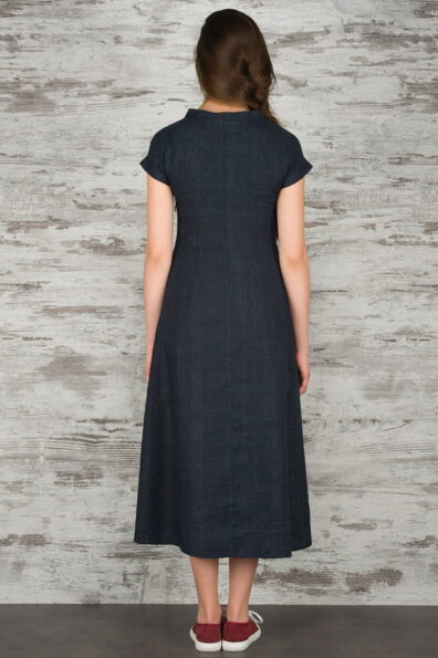 Lniana granatowa suknia midi.