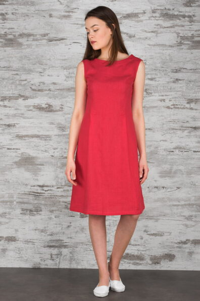 Lniana malinowa sukienka.