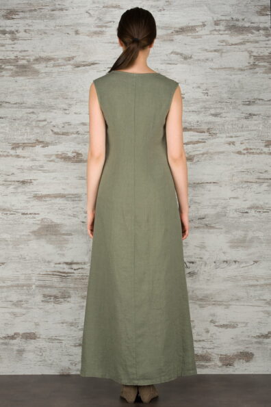 Maxi lniana haftowana sukienka bez rękawów.