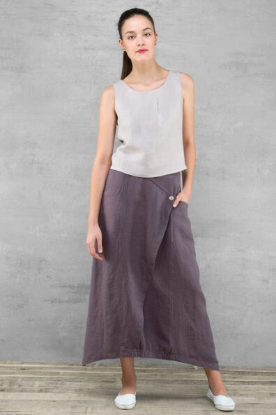 Lniana długa fioletowa spódnica z kieszeniami.
